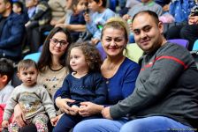 В Национальной арене гимнастики представлено грандиозное новогоднее шоу (ФОТО)