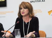 Дочь Амины Дильбази планирует организовать флешмоб "Яллы" на Манхэттене