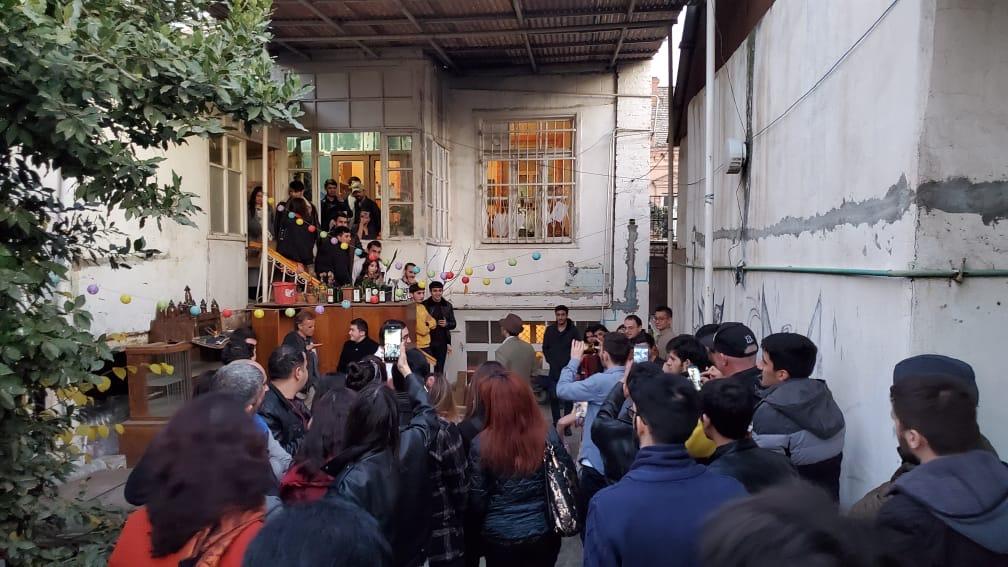 В Гяндже прошла необычная свадьба по 2 маната за вход (ФОТО)
