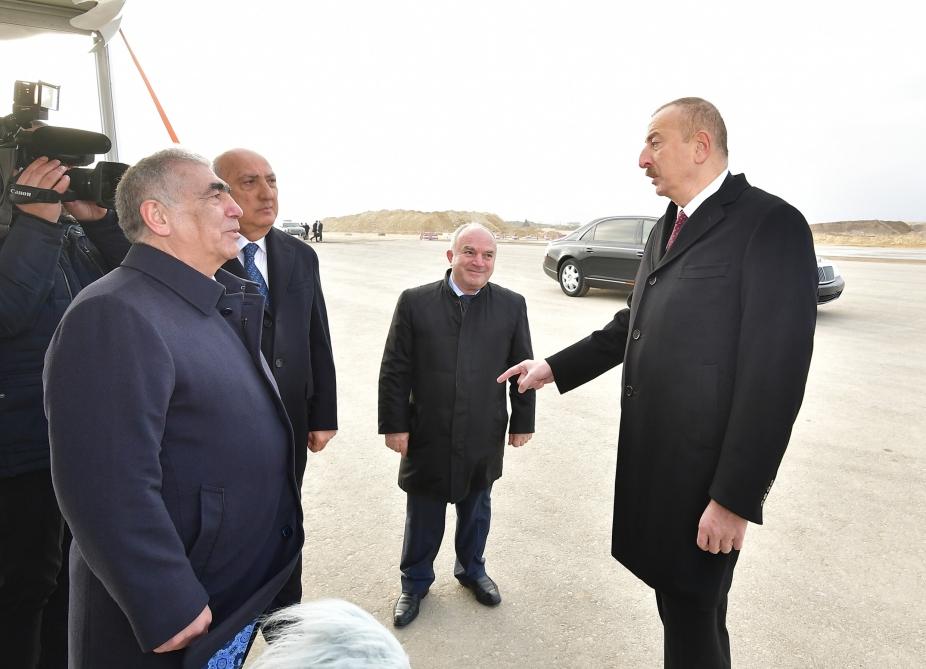 Президент Ильхам Алиев ознакомился со строительством новой автодороги Баку-Губа-госграница России (ФОТО)