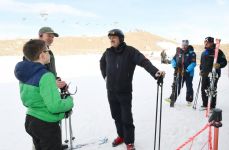 Президент Ильхам Алиев и Первая леди Мехрибан Алиева ознакомились с работами, проведенными в туристическом центре «Шахдаг» (ФОТО/ВИДЕО)