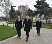 Президент Ильхам Алиев ознакомился с работами по реконструкции, проведенными в еще одном парке Баку (ФОТО)
