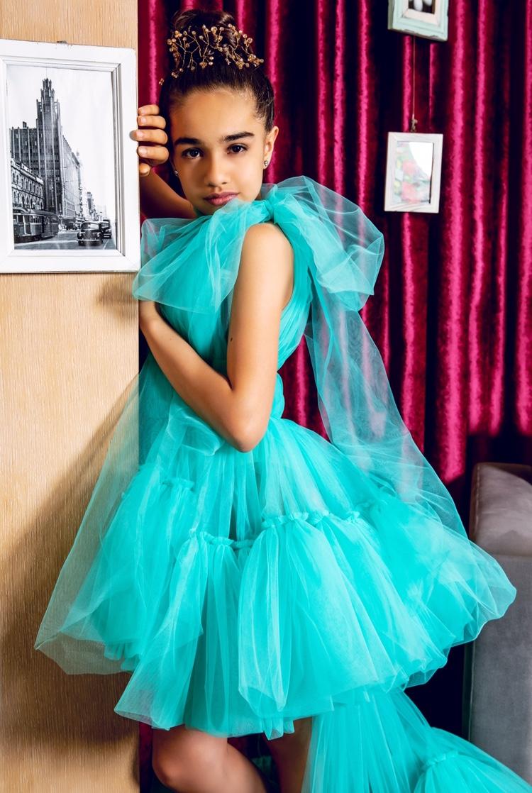 13-летняя азербайджанская модель впервые на Ukrainian Fashion Industry Awards (ФОТО)