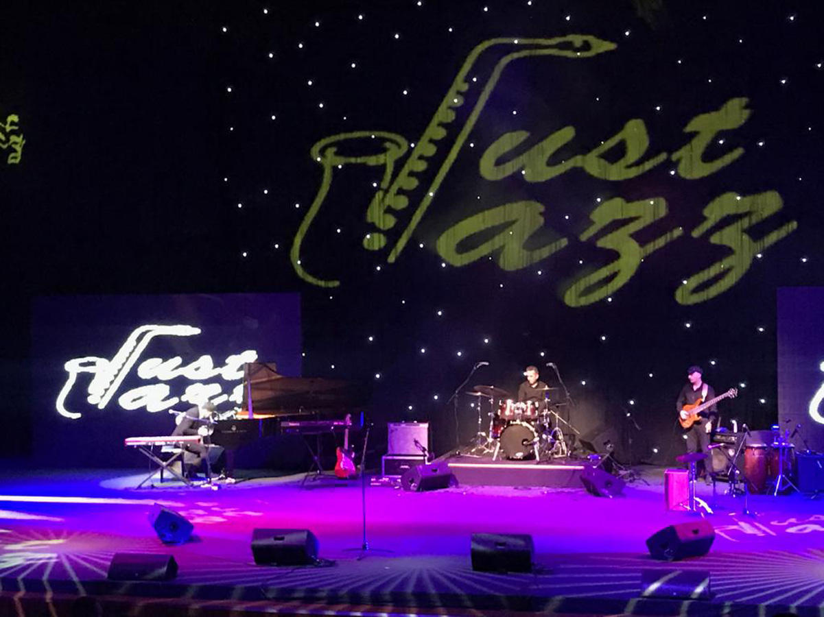 Just Jazz в Баку - заряд позитива и творческой энергии (ФОТО)
