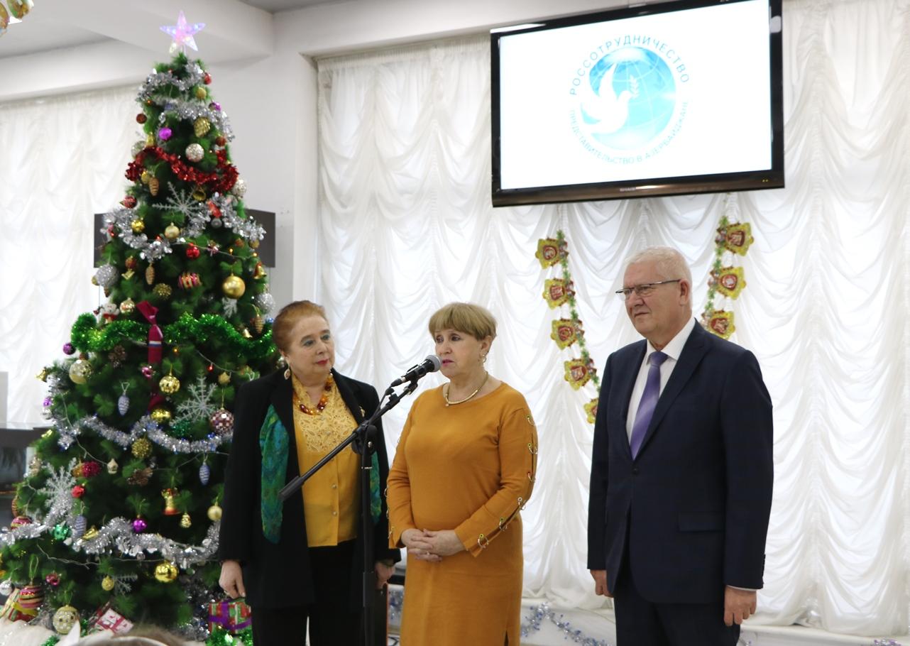 Александра Никушина поздравила юных азербайджанских актеров