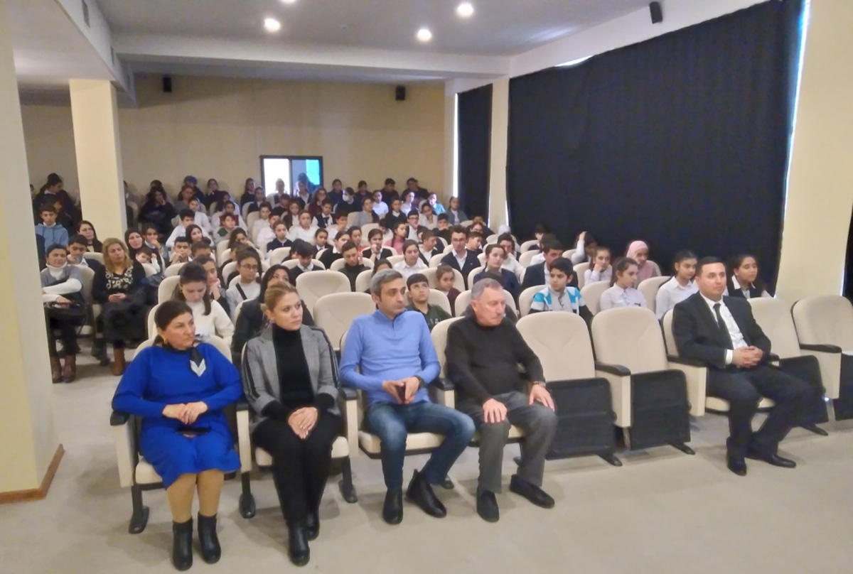 В Баку и пригородах столицы прошла Неделя патриотического кино (ФОТО)
