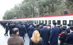 Общественность Азербайджана чтит светлую память жертв трагедии 20 Января (ФОТО)