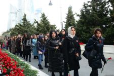 Общественность Азербайджана чтит светлую память жертв трагедии 20 Января (ФОТО)