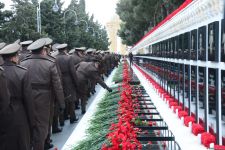 Общественность Азербайджана чтит светлую память жертв трагедии 20 Января (ФОТО)