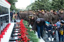 Общественность Азербайджана чтит светлую память жертв трагедии 20 Января (ФОТО)