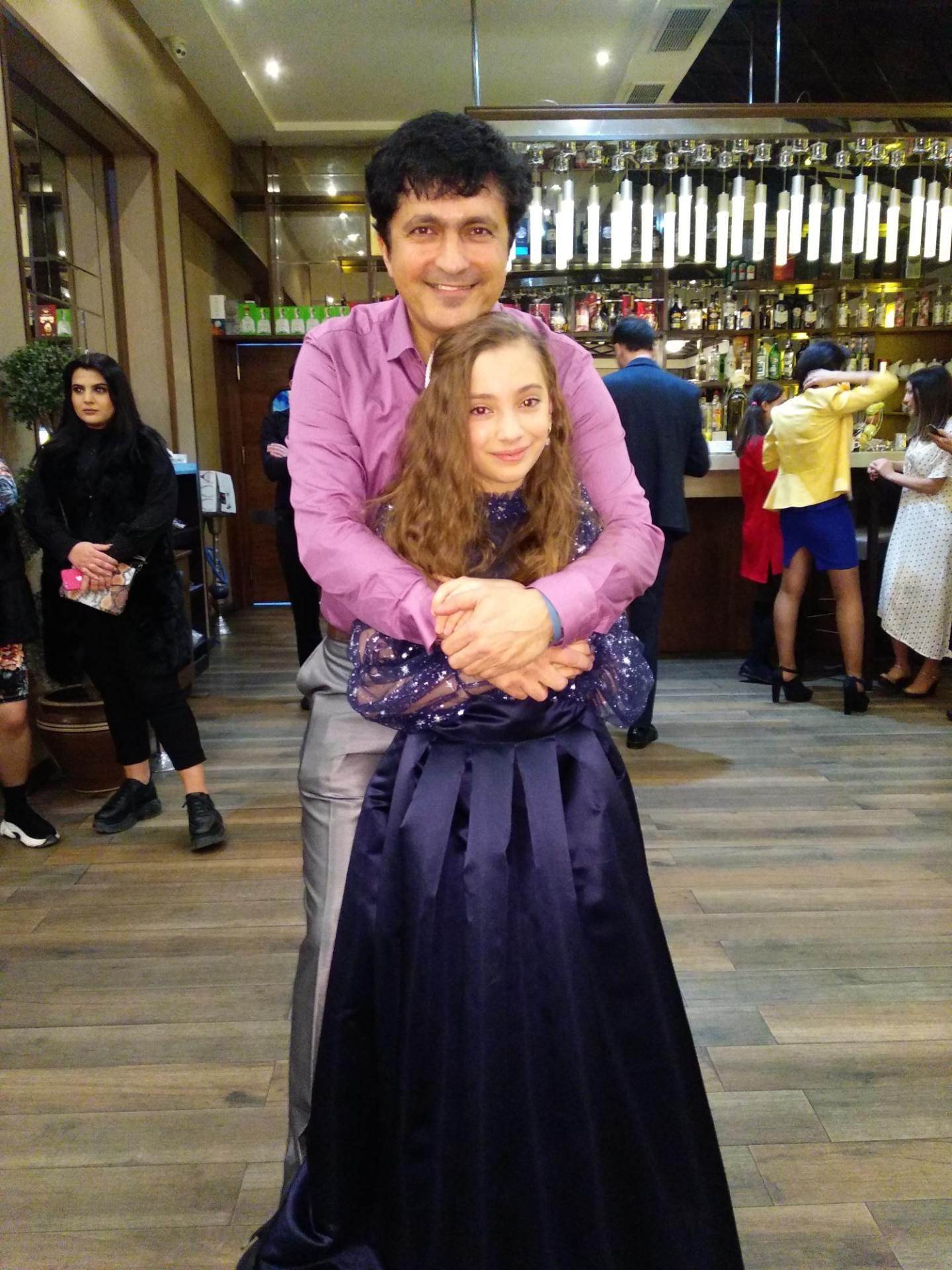 11-летняя Арзу представила патриотический клип "Родина-Мать" (ВИДЕО, ФОТО)