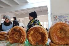 Азербайджанский тест на узбекском рынке "su qiymətinə". Уважаемый, не покупай - пробуй (ФОТО)