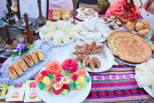Пробуйте на здоровье! В Баку открылся Фестиваль национальных сладостей (ФОТО)