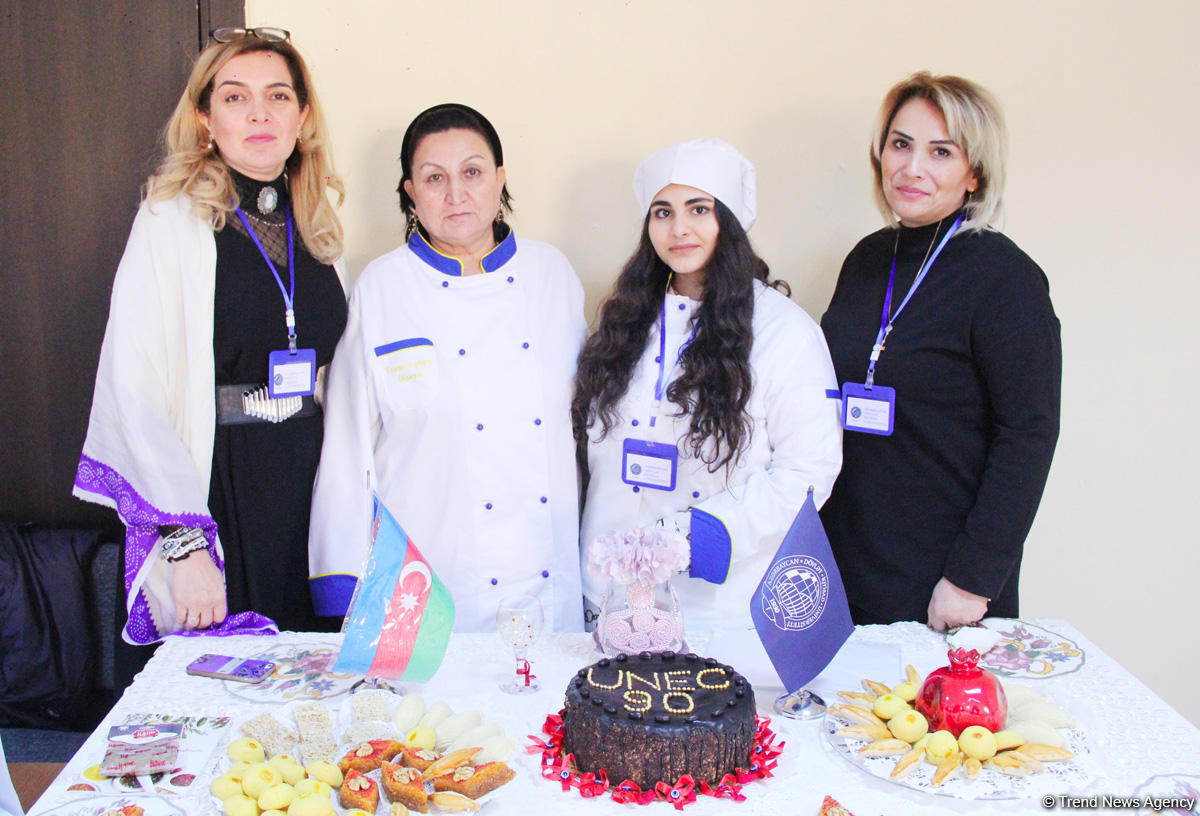 Пробуйте на здоровье! В Баку открылся Фестиваль национальных сладостей (ФОТО)