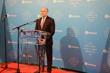 Exhibition of Azerbaijani carpets opens at UNESCO's Headquarters (PHOTO)