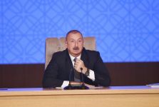 Президент Ильхам Алиев принял участие в конференции, посвященной итогам первого года реализации Госпрограммы социально-экономического развития регионов в 2019-2023 годах (ФОТО)