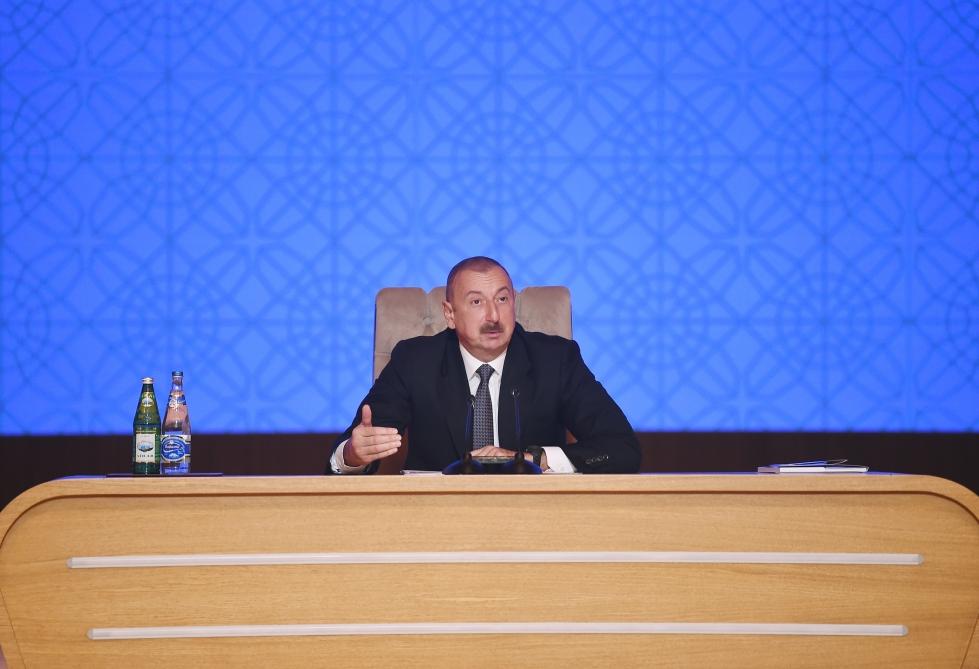 Президент Ильхам Алиев принял участие в конференции, посвященной итогам первого года реализации Госпрограммы социально-экономического развития регионов в 2019-2023 годах (ФОТО)
