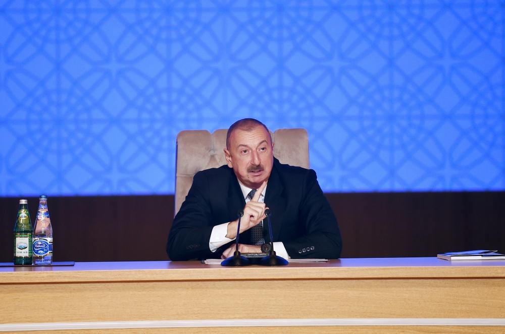 Президент Ильхам Алиев принял участие в конференции, посвященной итогам первого года реализации Госпрограммы социально-экономического развития регионов в 2019-2023 годах (ФОТО)