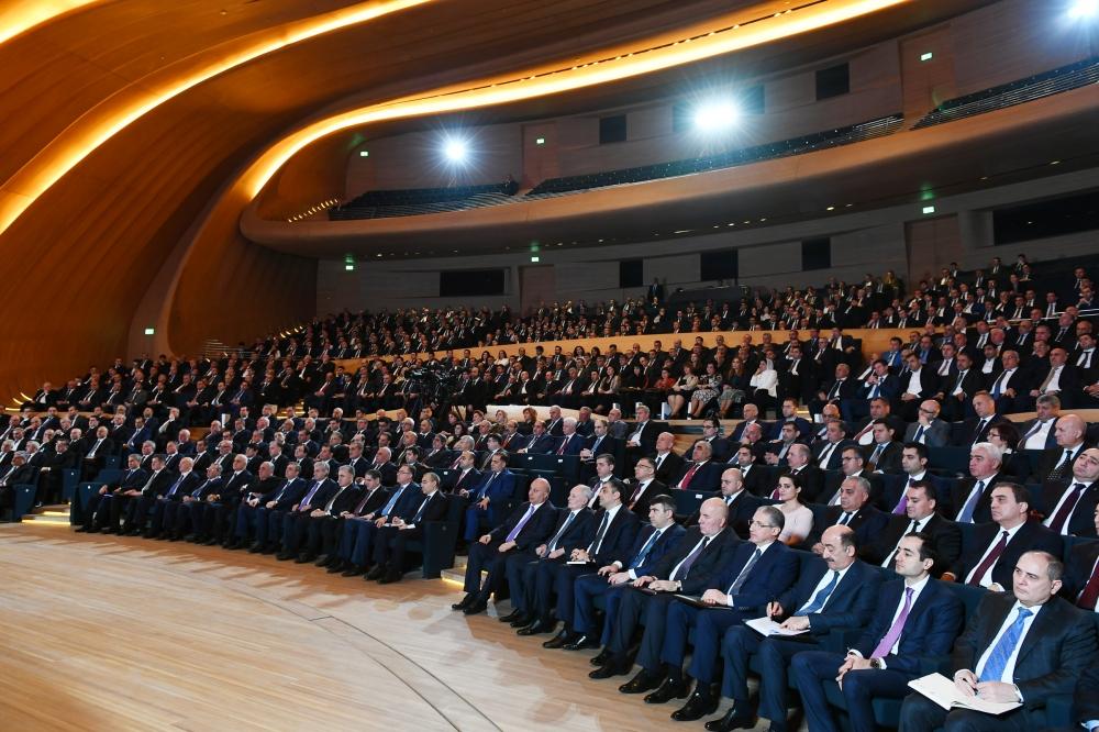 Президент Ильхам Алиев принял участие в конференции, посвященной итогам первого года реализации Госпрограммы социально-экономического развития регионов в 2019-2023 годах (ФОТО)