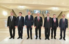 Azerbaijani president receives delegation led by Turkish FM (PHOTO)