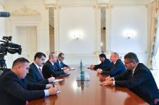 Azerbaijani president receives delegation led by Turkish FM (PHOTO)
