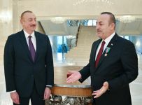 Azerbaijani president receives delegation led by Turkish FM (PHOTO)