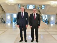 Azerbaijani president receives delegation led by Turkish FM (PHOTO)