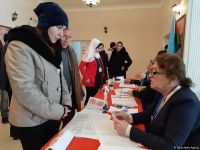 Azerbaijani people voting in parliamentary elections (PHOTO)