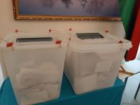 Azerbaijani people voting in parliamentary elections (PHOTO)