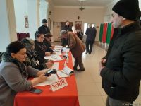 Azerbaijani people voting in parliamentary elections (PHOTO)