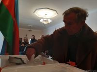 Azerbaijani people voting in parliamentary elections (PHOTO)