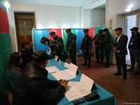 Azerbaijani people voting in parliamentary elections (PHOTO)