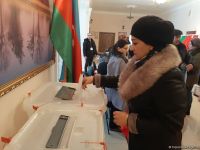 Azerbaijani people voting in parliamentary elections (PHOTO)