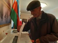 Azerbaijani people voting in parliamentary elections (PHOTO)