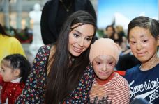 Вице-президент Фонда Гейдара Алиева Лейла Алиева встретилась с детьми, страдающими от ихтиоза, болезни бабочки и иммунодефицита (ФОТО)