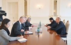 Президент Ильхам Алиев принял делегацию во главе со специальным представителем Европейского союза (ФОТО) (версия 2)