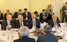 Президент Ильхам Алиев в рамках Мюнхенской конференции по безопасности принял участие в круглом столе на тему «Энергетическая безопасность» (ФОТО) (Версия 2)
