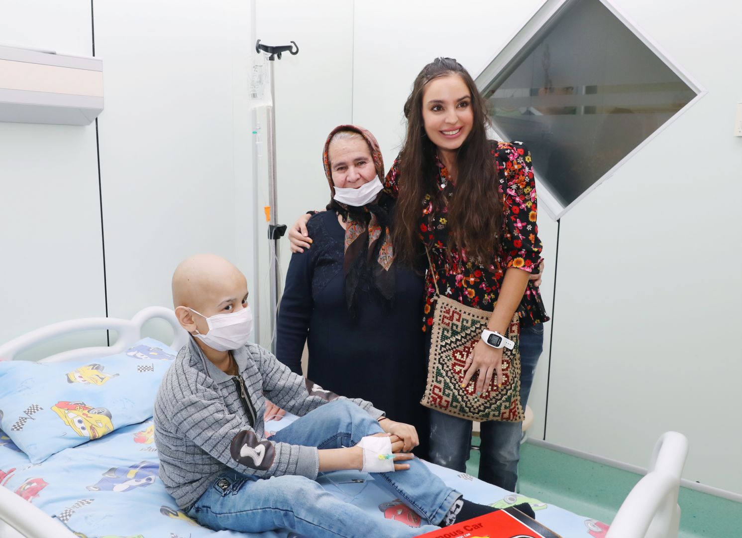 Vice-President of Heydar Aliyev Foundation Leyla Aliyeva meets with children suffering from oncological diseases (PHOTO)