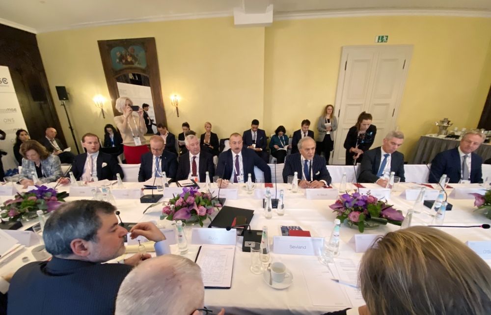 Президент Ильхам Алиев в рамках Мюнхенской конференции по безопасности принял участие в круглом столе на тему «Энергетическая безопасность» (ФОТО) (Версия 2)