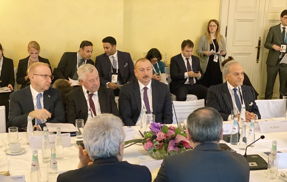 Президент Ильхам Алиев в рамках Мюнхенской конференции по безопасности принял участие в круглом столе на тему «Энергетическая безопасность» (ФОТО) (Версия 2)