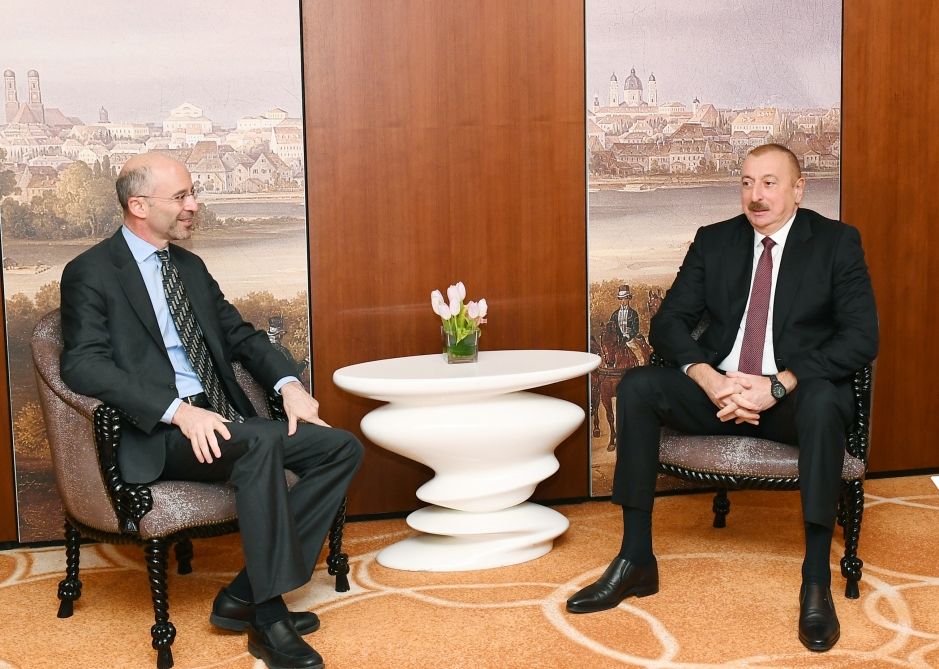 Президент Ильхам Алиев встретился в Мюнхене с президентом и генеральным исполнительным директором Международной кризисной группы (ФОТО)