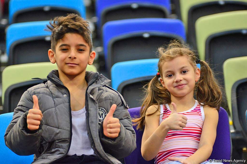 Emotions of fans at FIG World Cup in Trampoline Gymnastics & Tumbling in Baku (PHOTO)