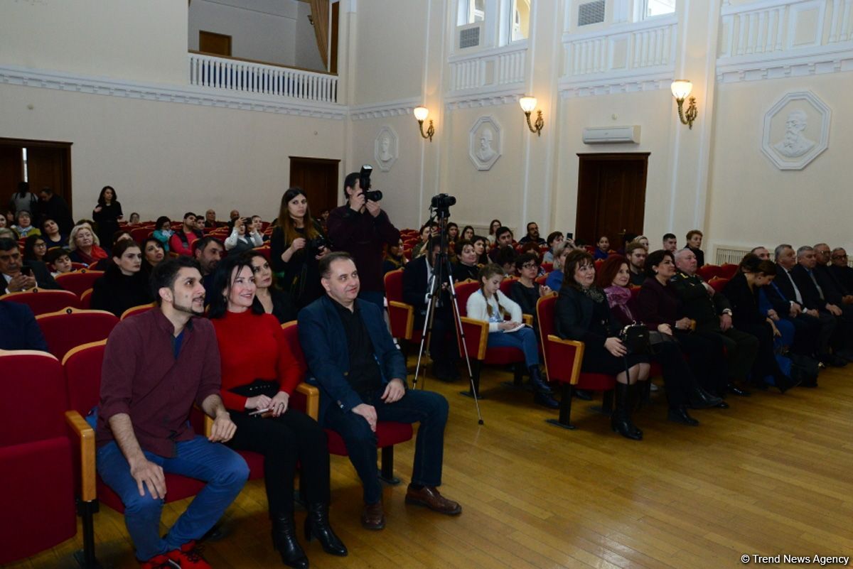 Мир гармонии в Баку – дан старт международному конкурсу (ФОТО)