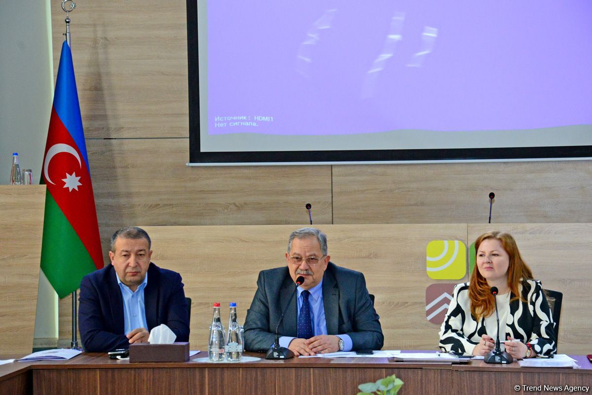 В Баку прошло первое заседание Каспийской школы волонтерства «Меридианы доброй воли» (ФОТО)