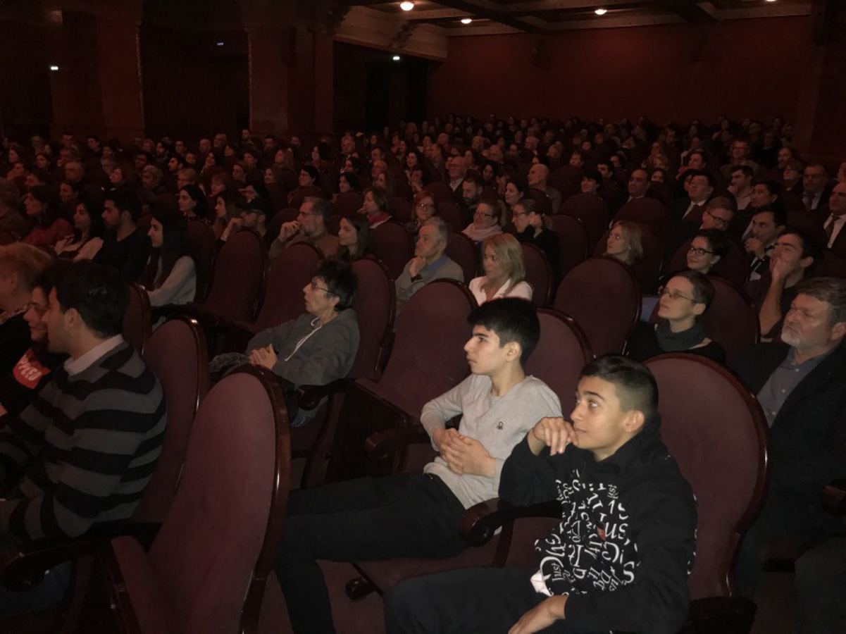 После долгой отлучки ничто уже не будет как прежде… - азербайджанцы в Венгрии (ФОТО)