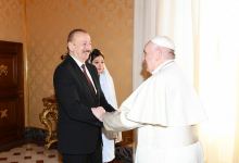 Президент Азербайджана Ильхам Алиев встретился в Ватикане с Папой Франциском (ФОТО)