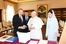 Президент Азербайджана Ильхам Алиев встретился в Ватикане с Папой Франциском (ФОТО)
