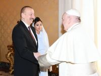Президент Азербайджана Ильхам Алиев встретился в Ватикане с Папой Франциском (ФОТО)