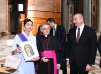President Ilham Aliyev and first lady Mehriban Aliyeva viewed Sistine Chapel and St. Peter's Basilica in Vatican (PHOTO)