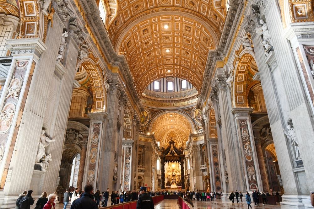President Ilham Aliyev and first lady Mehriban Aliyeva viewed Sistine Chapel and St. Peter's Basilica in Vatican (PHOTO)